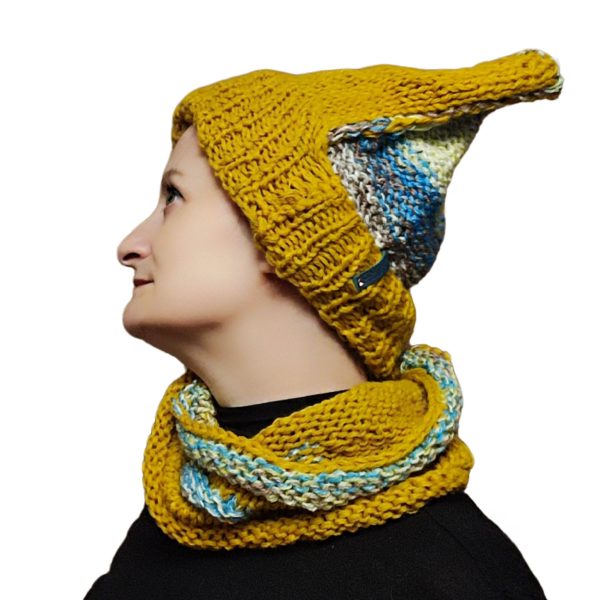 Detail of Chaotic Squirrel hat edge, soft color transitions and subtle texture