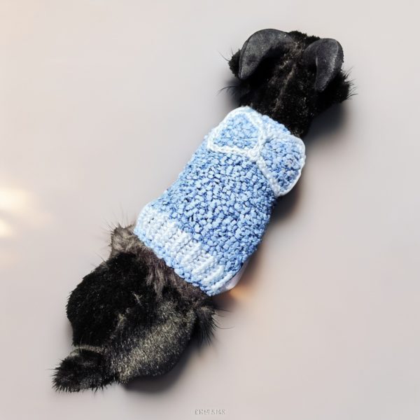 Chic Bow Bliss, cheerful feline in Mixed Moods polyamide, charming bow, Quiet Luxury mood