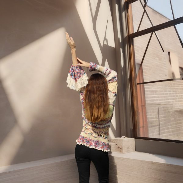 Elegant Burst airy openwork and dense knit combined in soft cream and crisp white tones