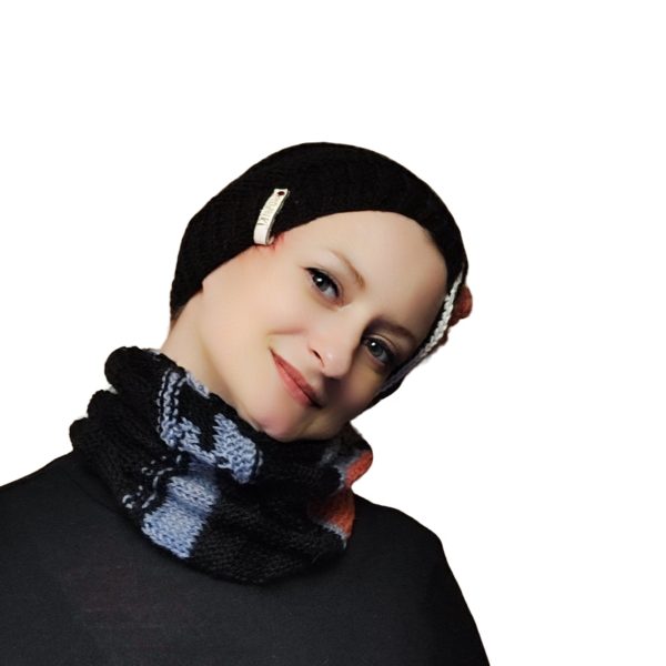 Flip the Shade winter accessories for women, versatile and stylish.