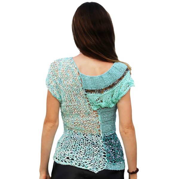 Versatile reversible knit with unique silhouette and soft fabric
