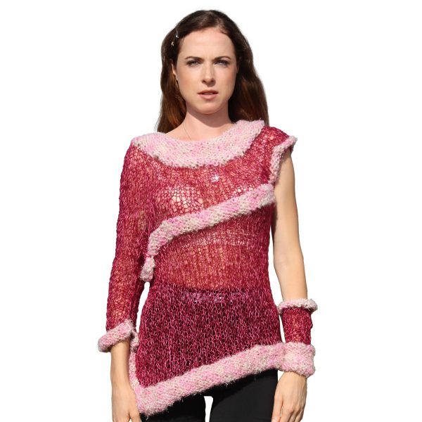 Rosy Dusk light and warm sweater in burgundy and soft pink palette