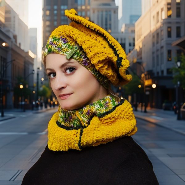 Sunny Squared playful hat with dynamic color strands