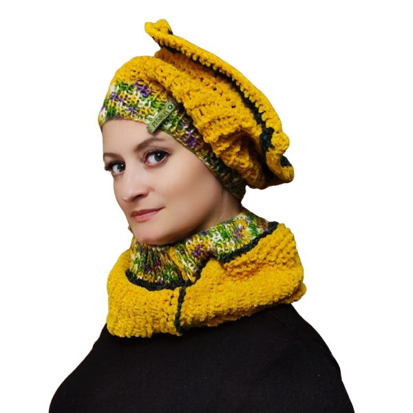Sunny Squared reversible hat and cozy playful snood