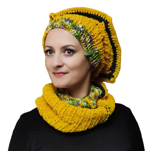 Sunny Squared playful knit set with urban charm
